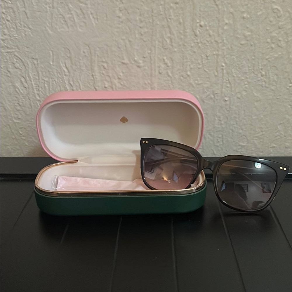 Black Oversized Sunglasses with Gradient Lenses